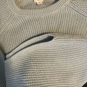 Flattering Pale Blue 100% Heavy Cotton Knit Sweater L